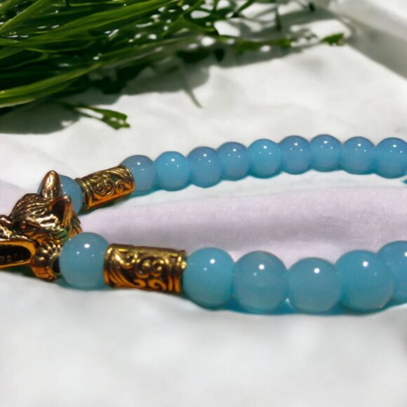 NEW Handmade Gold Wolf & Blue Agate Gemstone Bracelet. - Picture 2 of 5